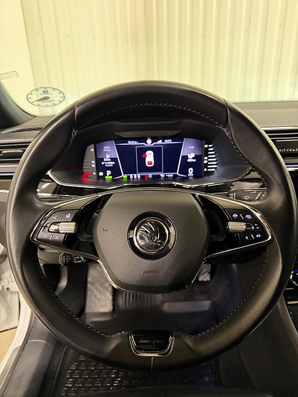 Skoda Superb 20 of 27