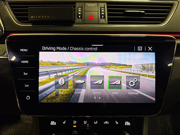 Skoda Superb 11 of 27