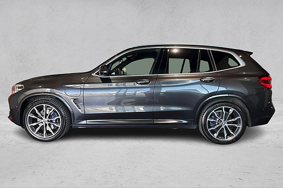 BMW X3 2 of 29