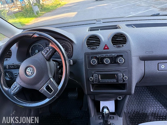 Volkswagen Caddy Maxi 9 of 12