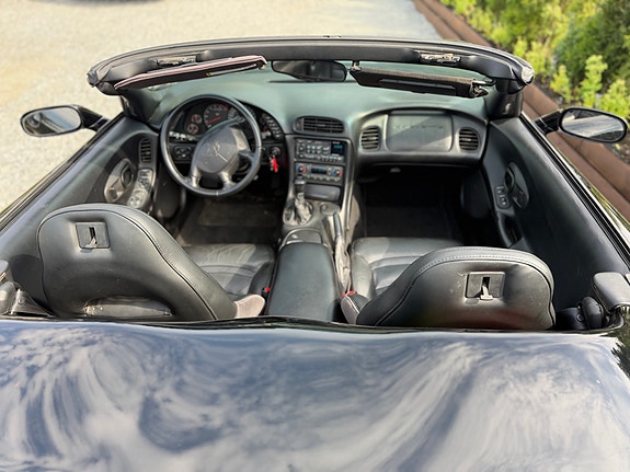 Chevrolet Corvette 8 of 15