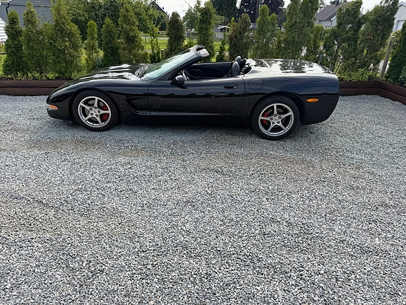 Chevrolet Corvette 2 of 15