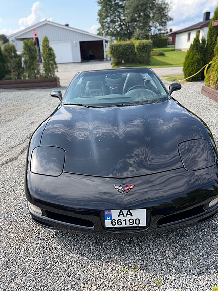 Chevrolet Corvette 4 of 15