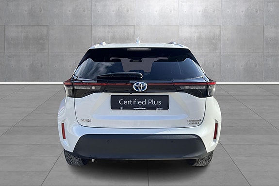 Toyota Yaris Cross 4 of 24
