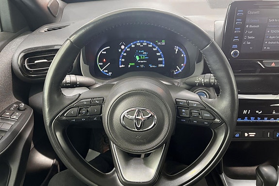 Toyota Yaris Cross 17 of 24