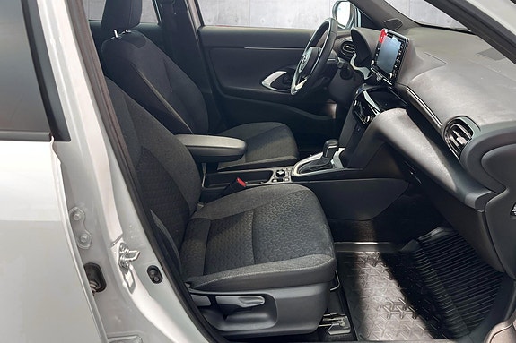 Toyota Yaris Cross 14 of 24