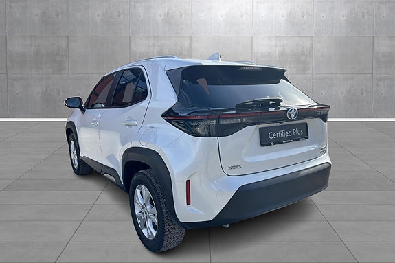 Toyota Yaris Cross 3 of 24