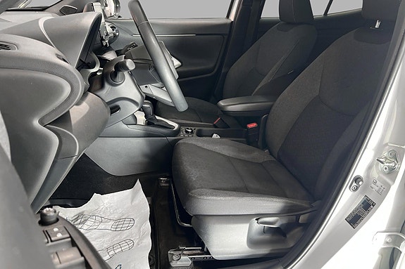 Toyota Yaris Cross 10 of 24