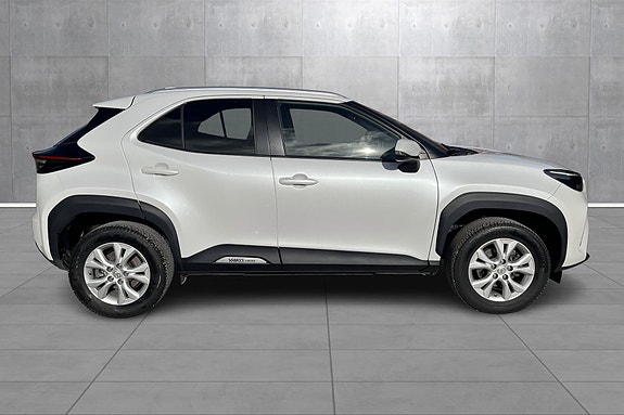 Toyota Yaris Cross 6 of 24