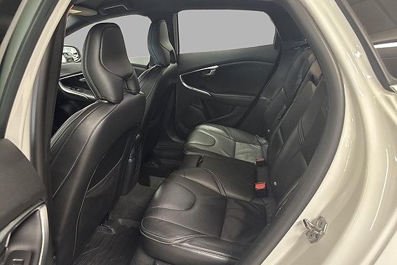 Volvo V40 18 of 20