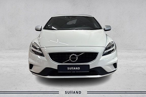 Volvo V40 8 of 20