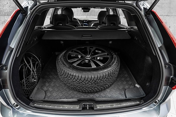 Volvo XC60 25 of 30