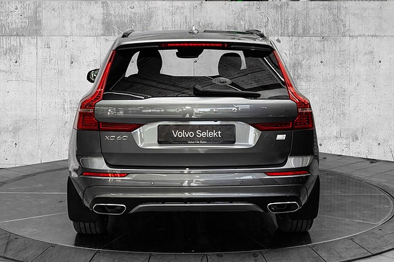 Volvo XC60 8 of 30