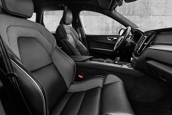 Volvo XC60 27 of 30