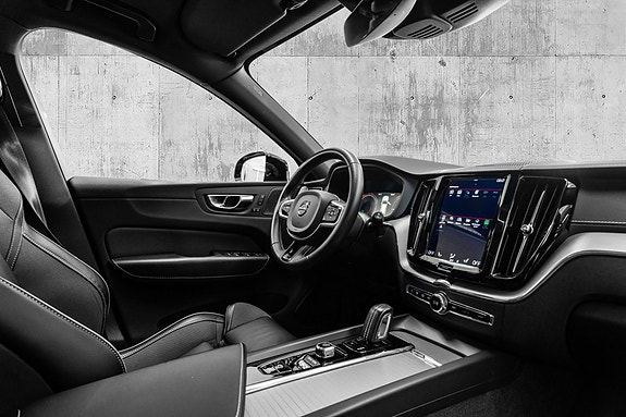 Volvo XC60 29 of 30