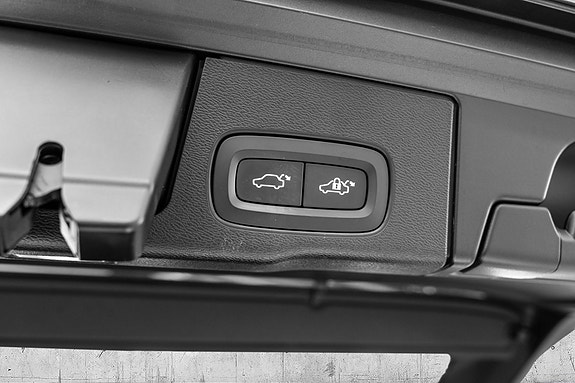 Volvo XC60 26 of 30