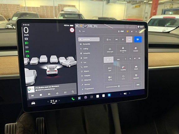 Tesla Model Y 12 of 30