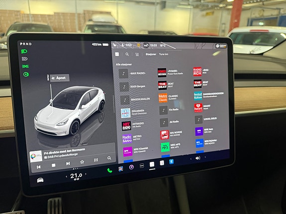 Tesla Model Y 17 of 30