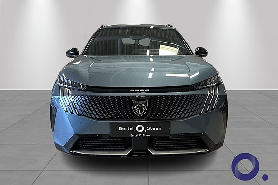 Peugeot e-5008 2 of 30