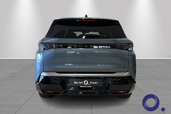 Peugeot e-5008 8 of 30