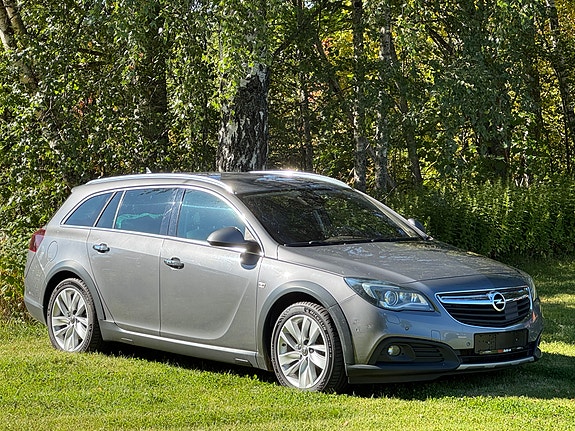 Opel Insignia Country Tourer 2 of 23