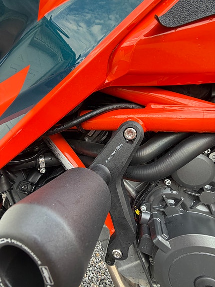 KTM 1290 Super Duke R 15 of 22