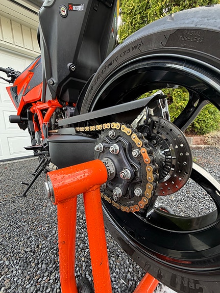 KTM 1290 Super Duke R 17 of 22