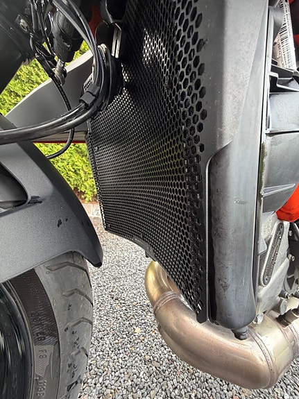KTM 1290 Super Duke R 16 of 22