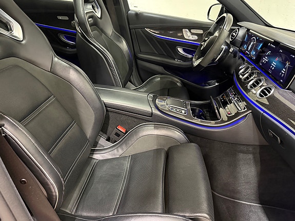 Mercedes-Benz E63 27 of 30