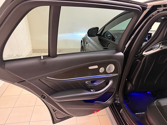 Mercedes-Benz E63 29 of 30