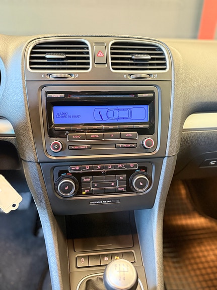 Volkswagen Golf VI 25 of 30