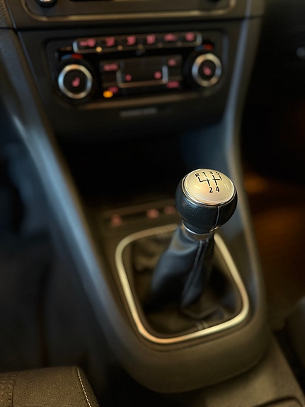 Volkswagen Golf VI 27 of 30