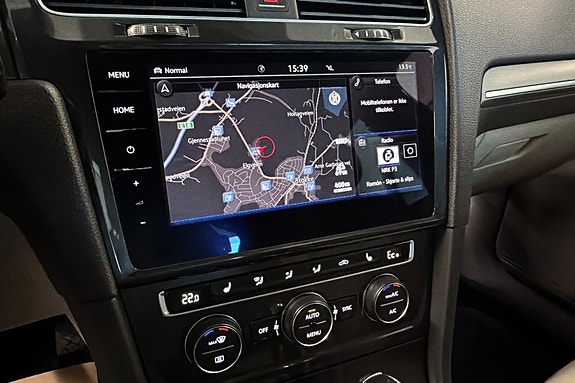 Volkswagen e-Golf VII 21 of 28