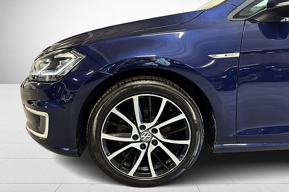 Volkswagen e-Golf VII 9 of 28