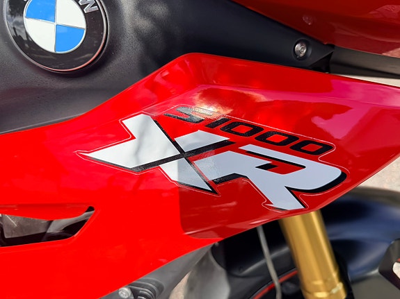 BMW S 1000 XR 18 of 25