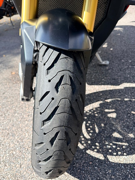 BMW S 1000 XR 14 of 25