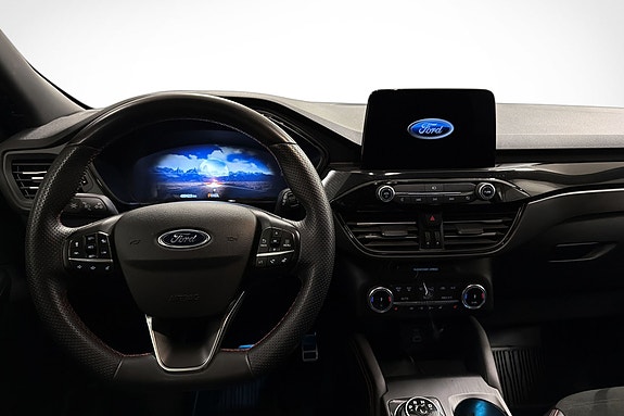 Ford Kuga 12 of 18