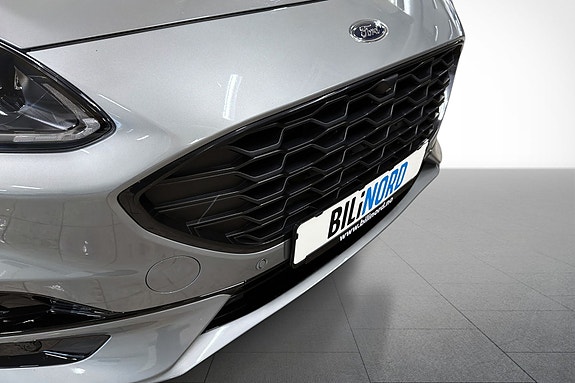 Ford Kuga 9 of 18