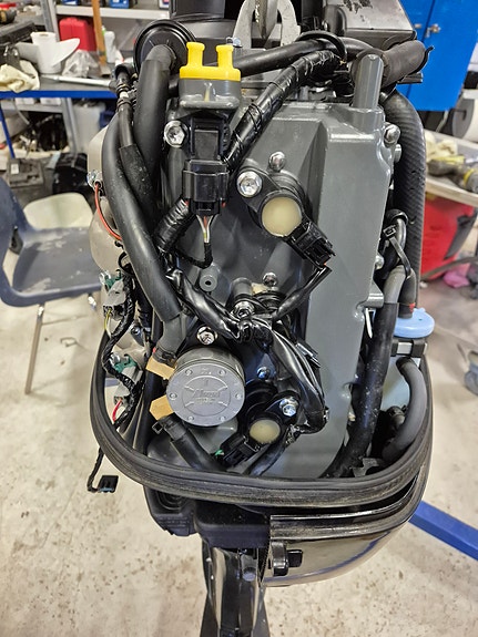 Suzuki DF50 09-mod. Rep. Objekt/Delemotor 3 of 5