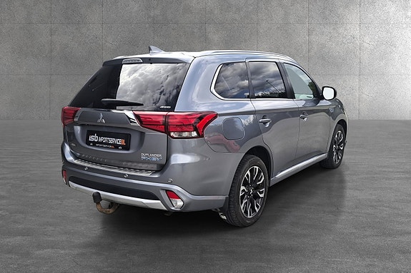 Mitsubishi Outlander 3 of 30