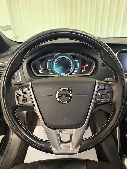 Volvo V40 18 of 23