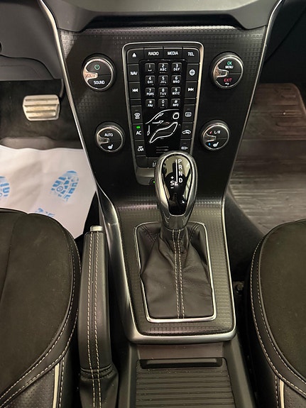 Volvo V40 14 of 23