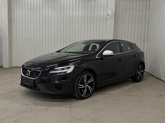 Volvo V40 3 of 23