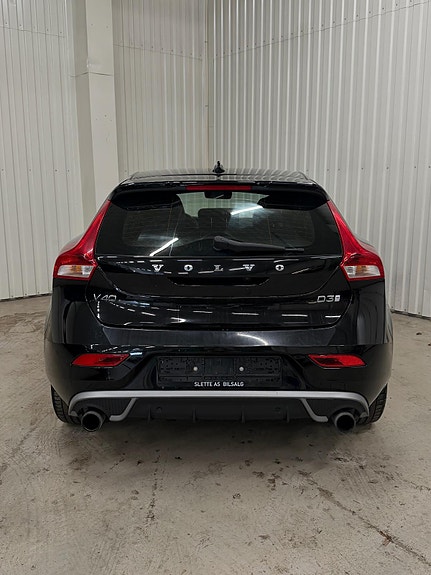 Volvo V40 5 of 23