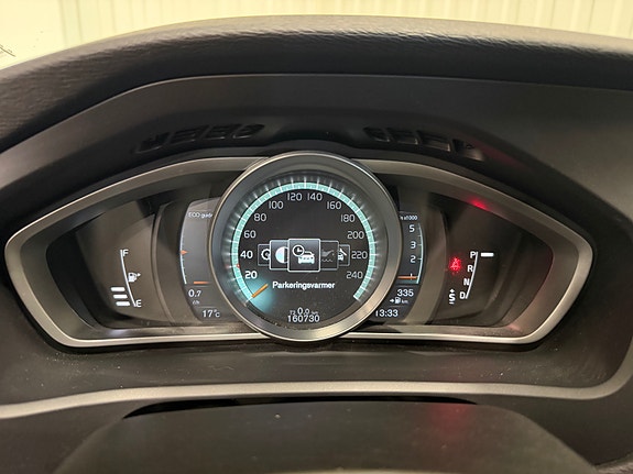 Volvo V40 15 of 23