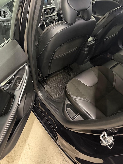 Volvo V40 22 of 23