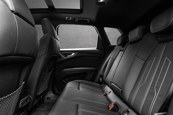 Audi Q4 e-tron 16 of 29