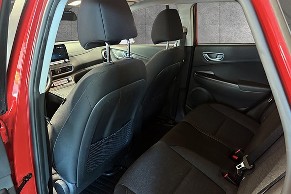 Hyundai Kona 15 of 30