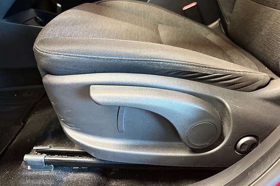 Hyundai Kona 28 of 30