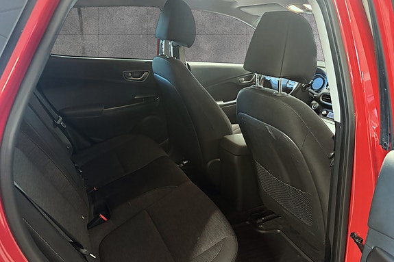 Hyundai Kona 13 of 30